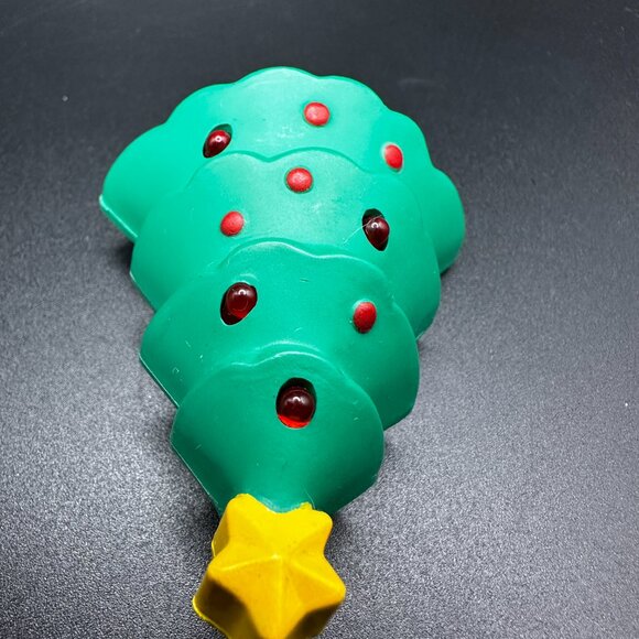 1990 Hallmark 2 5/8" Light Up Christmas TREE PIN UNTESTED VINTAGE - Picture 3 of 10